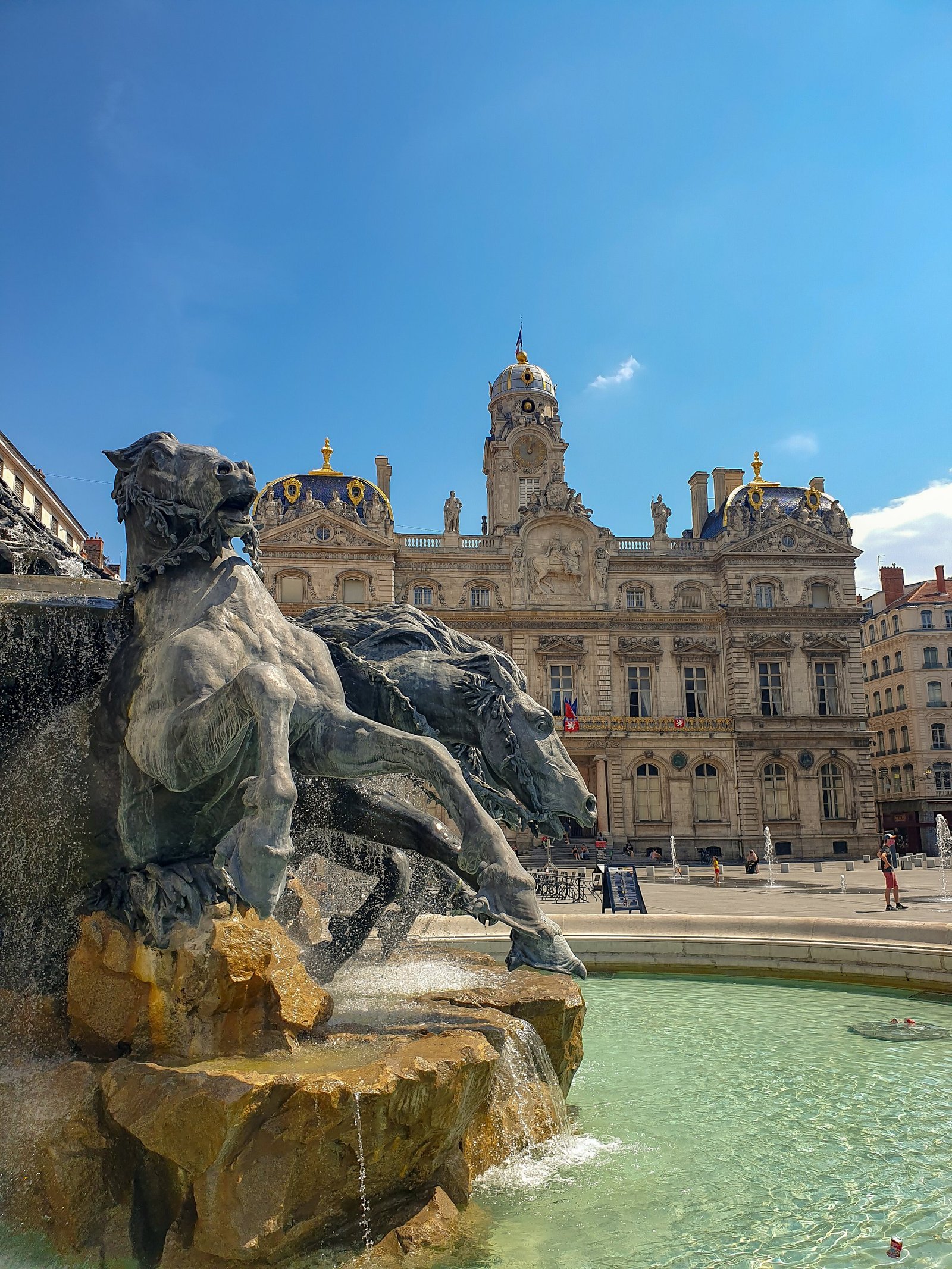 Lyon, place des Terreaux et fontaine Bartholdi